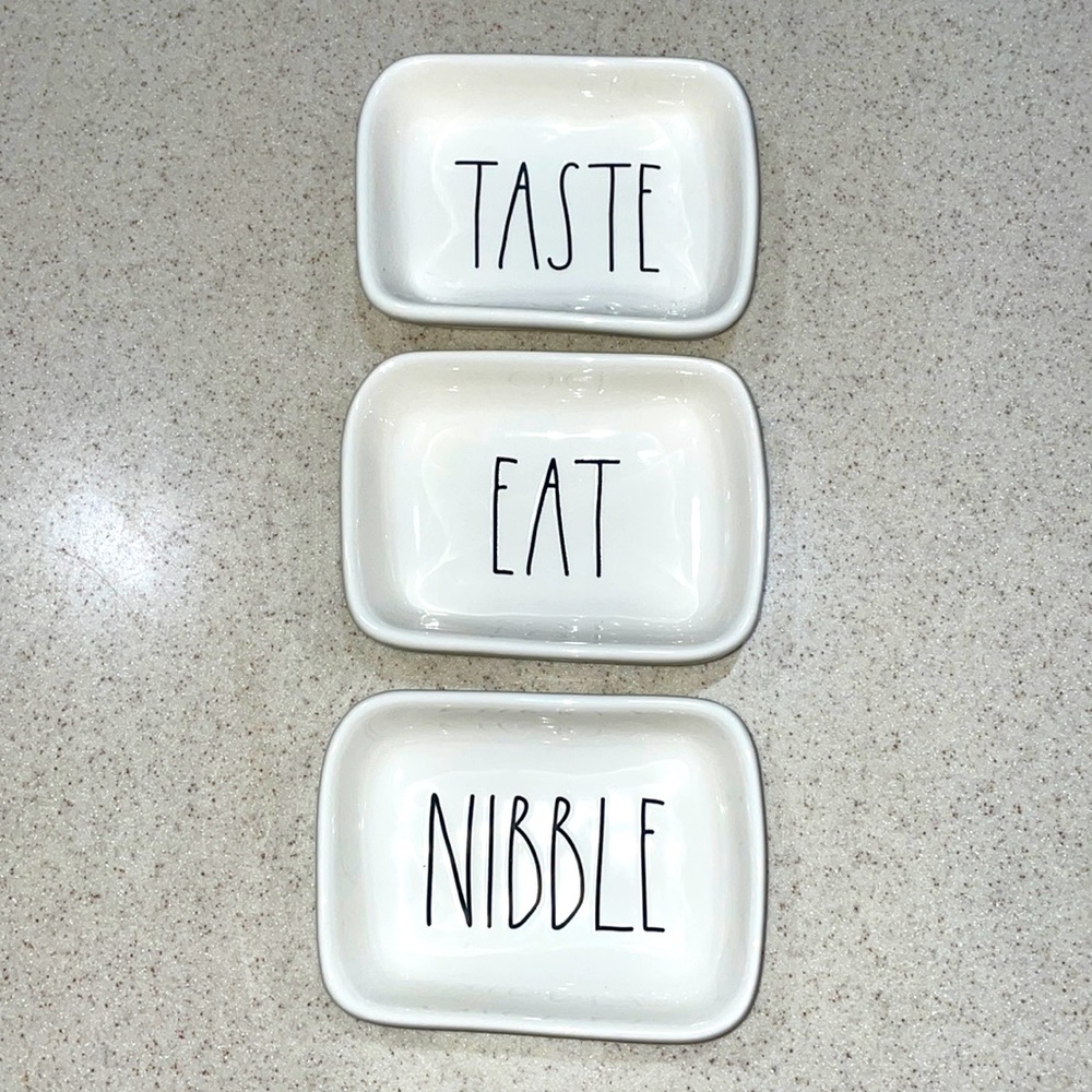 Rae Dunn Set of 3 Trays